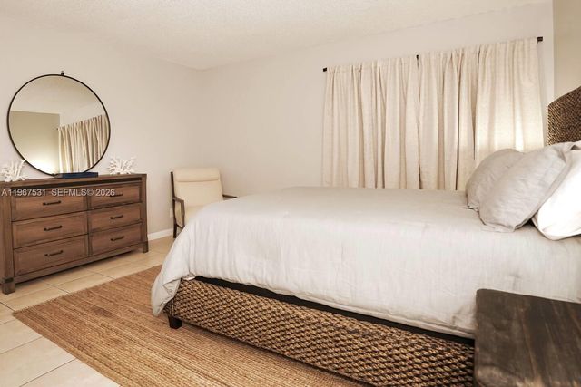 20 SE 12th Street, Dania Beach, FL 33004