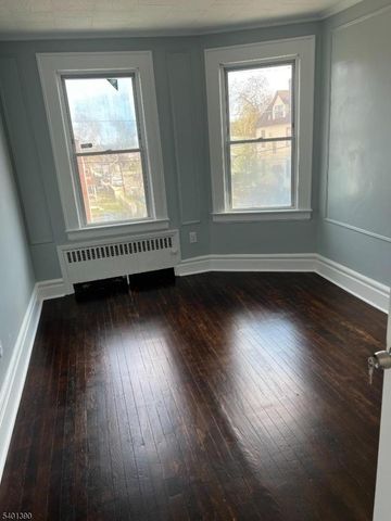 127 Dewey St, Newark City, NJ 07112