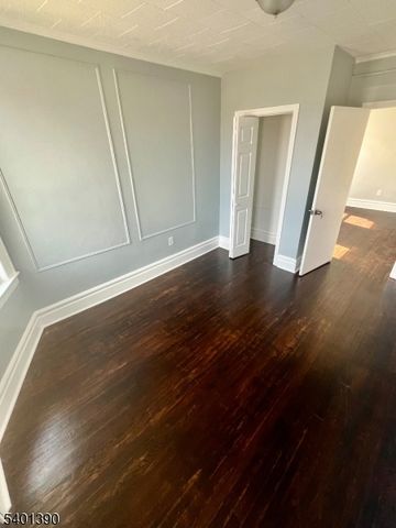 127 Dewey St, Newark City, NJ 07112