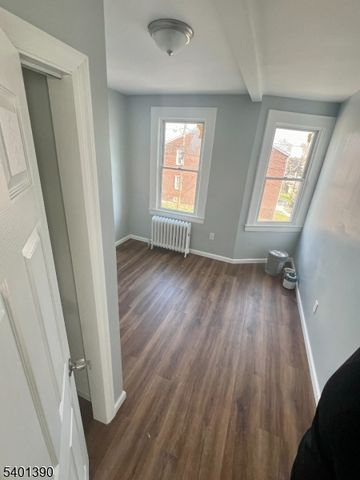 127 Dewey St, Newark City, NJ 07112