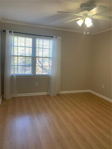 240 W Huntington Road, Bogart, GA 30622