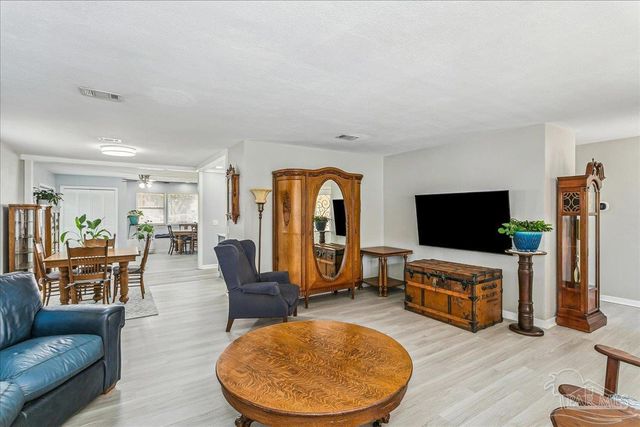 212 Euclid St, Pensacola, FL 32503