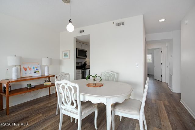 211 Seacrest Drive Unit D, Wrightsville Beach, NC 28480