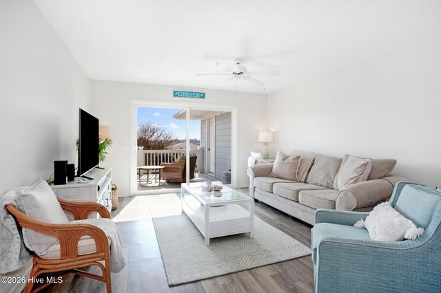 211 Seacrest Drive Unit D, Wrightsville Beach, NC 28480