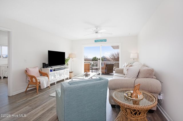 211 Seacrest Drive Unit D, Wrightsville Beach, NC 28480