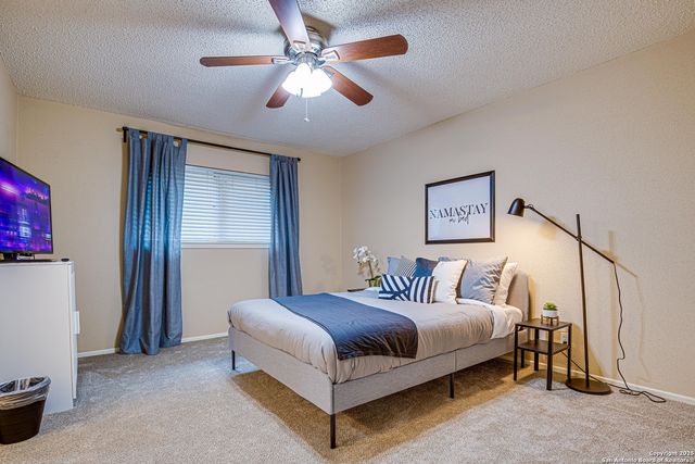114 High Oak, Universal City, TX 78148