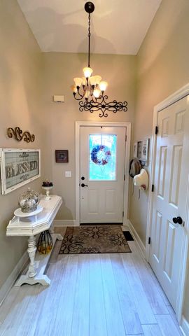 4 Remington Drive, Monett, MO 65708