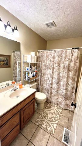 4 Remington Drive, Monett, MO 65708