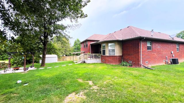 4 Remington Drive, Monett, MO 65708