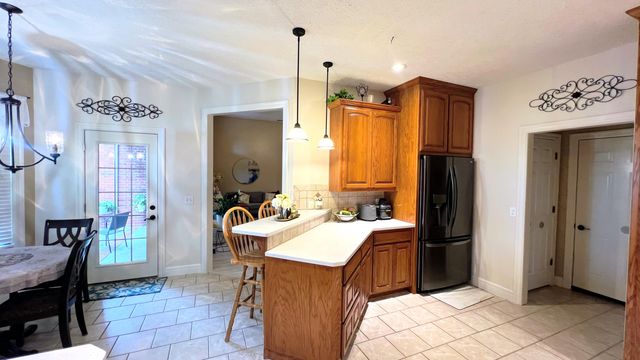 4 Remington Drive, Monett, MO 65708