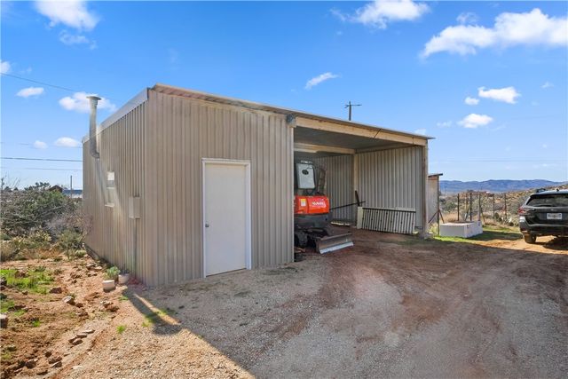 9910 N 1st Street, Chloride, AZ 86431