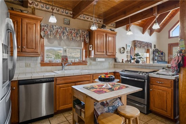 9910 N 1st Street, Chloride, AZ 86431