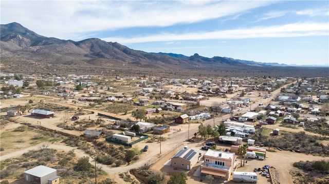 9910 N 1st Street, Chloride, AZ 86431