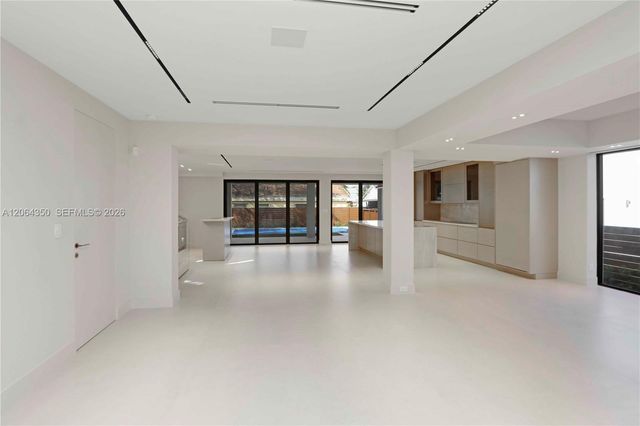 330 SW 19th Road 1, Miami, FL 33129