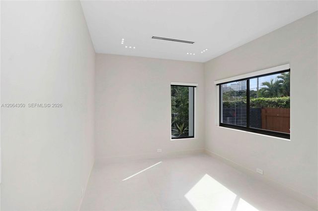 330 SW 19th Road 1, Miami, FL 33129