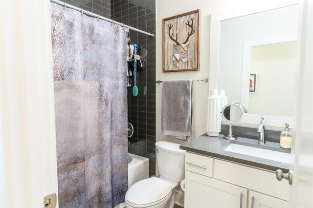 2827 Manor RD 2202, Austin, TX 78722