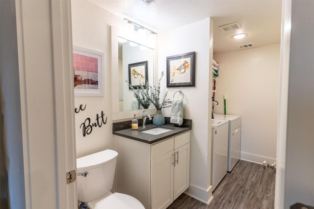2827 Manor RD 2202, Austin, TX 78722