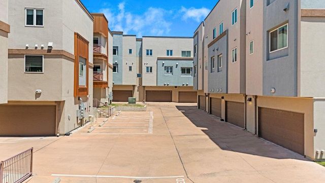 2827 Manor RD 2202, Austin, TX 78722