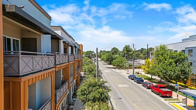 2827 Manor RD 2202, Austin, TX 78722
