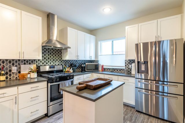 2827 Manor RD 2202, Austin, TX 78722