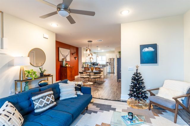 2827 Manor RD 2202, Austin, TX 78722