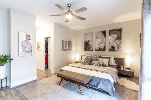 2827 Manor RD 2202, Austin, TX 78722