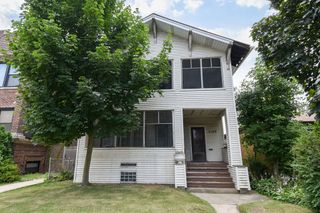 2123 W Touhy Avenue, Chicago, IL 60645