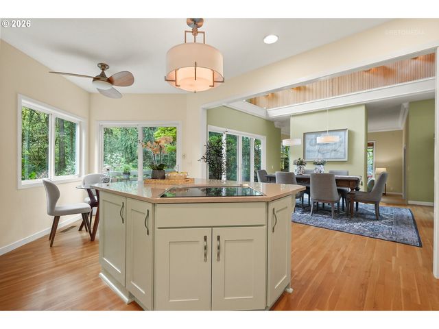 10831 Sw CREIGHTONWOOD Pl, Portland, OR 97219