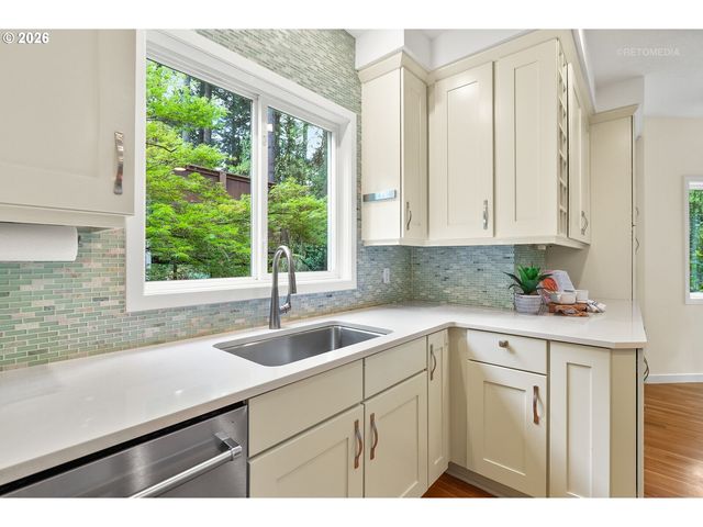 10831 Sw CREIGHTONWOOD Pl, Portland, OR 97219