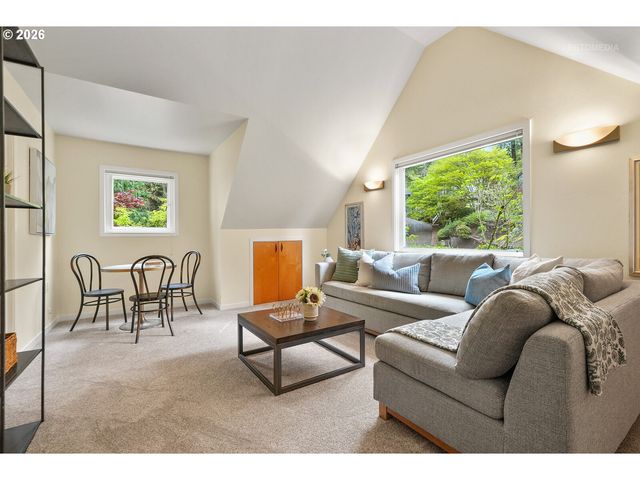 10831 Sw CREIGHTONWOOD Pl, Portland, OR 97219