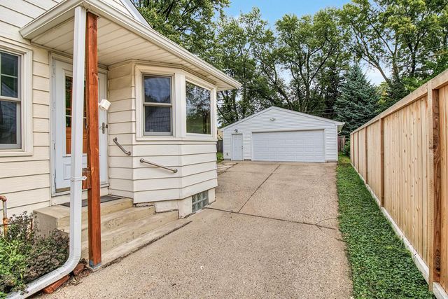 1796 Holton Street, Falcon Heights, MN 55113