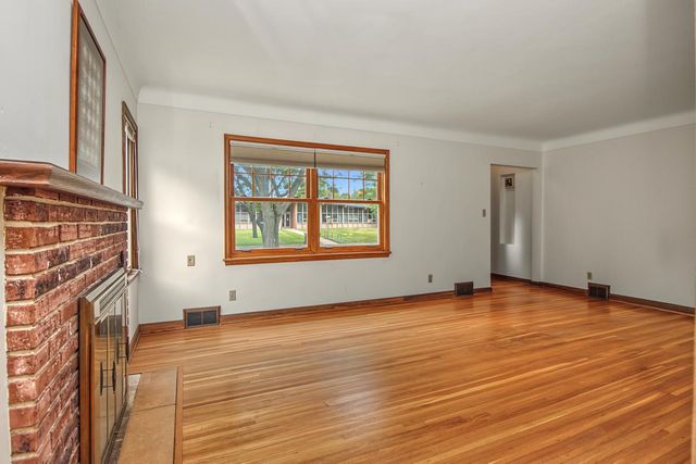 1796 Holton Street, Falcon Heights, MN 55113