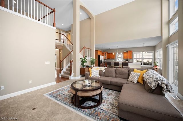 7599 Estate Avenue, Hudson, OH 44236