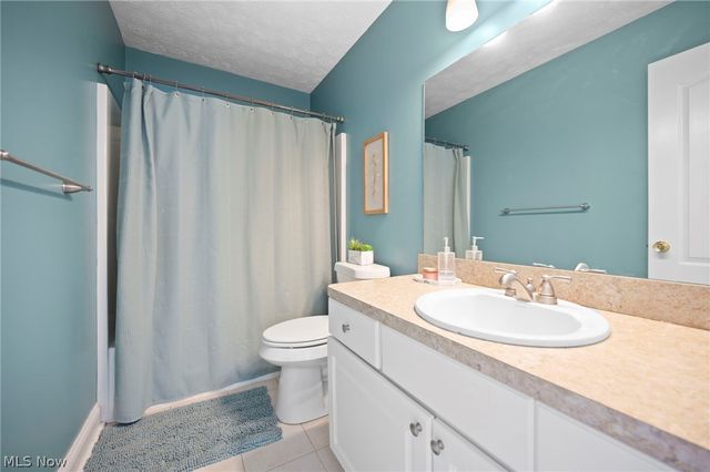 7599 Estate Avenue, Hudson, OH 44236