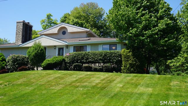 223 Sterling Road, Trumbull, CT 06611
