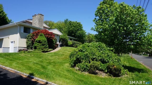 223 Sterling Road, Trumbull, CT 06611