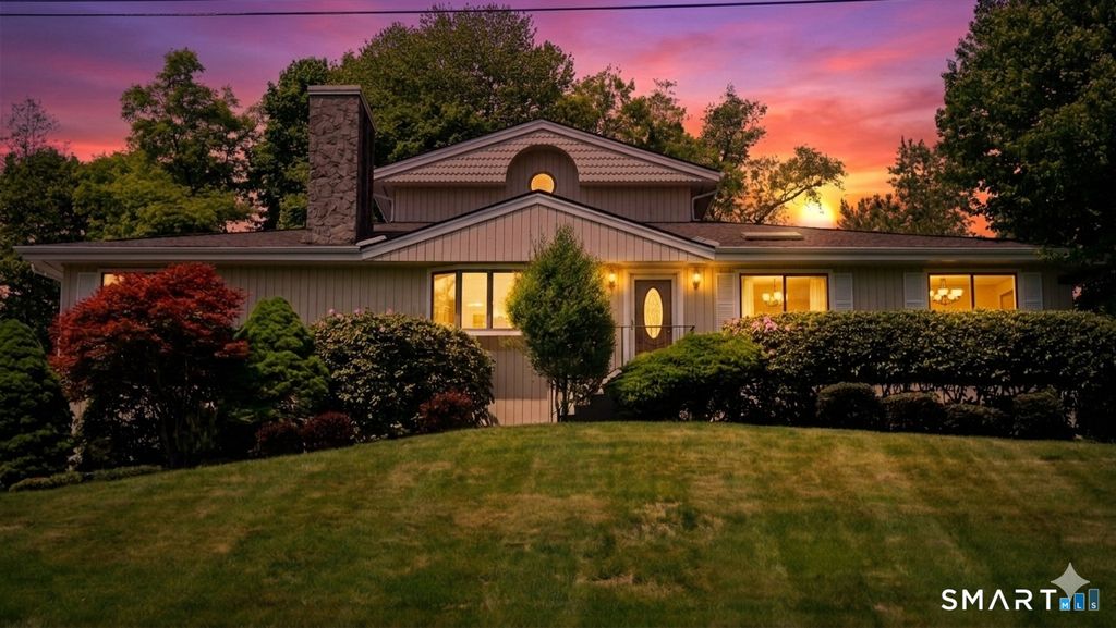 223 Sterling Road, Trumbull, CT 06611