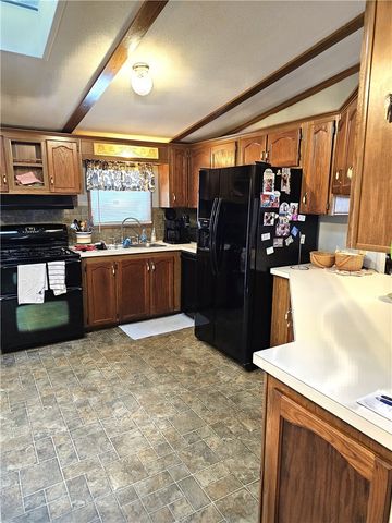 7 Idlewild Court, Coventry, RI 02816