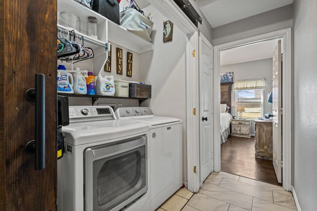 100 BOIS D ARC Circle, Trenton, TX 75490