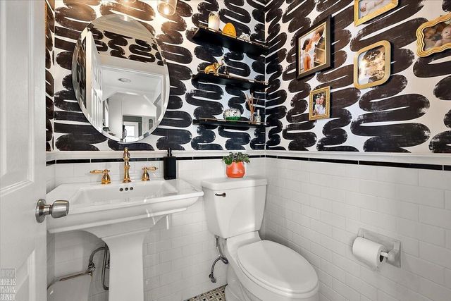 707 Lawson Street, Royal Oak, MI 48067