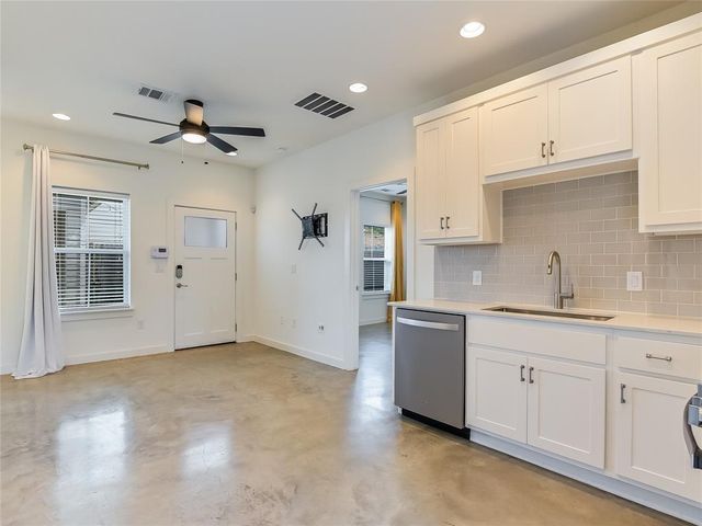 3107 Lyons RD B, Austin, TX 78702
