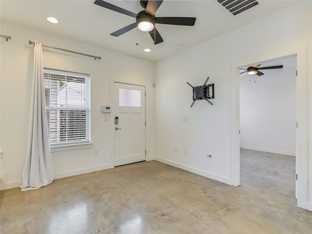 3107 Lyons RD B, Austin, TX 78702