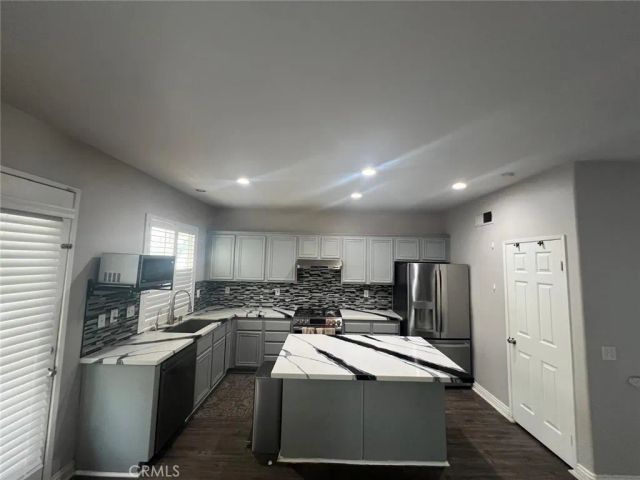 1482 Goldeneagle, Corona, CA 92879