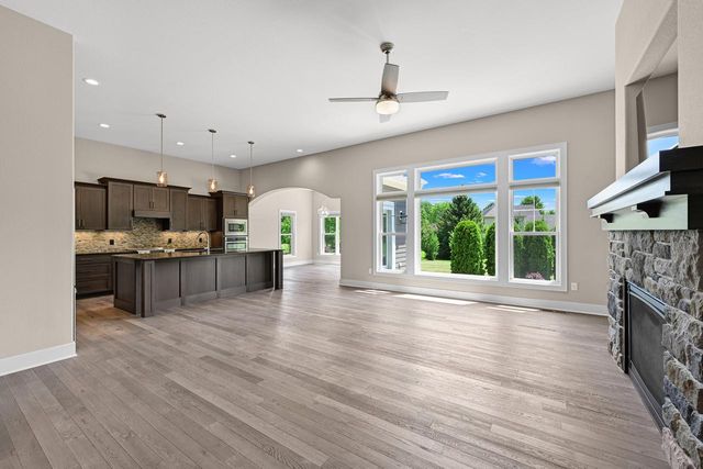 36860 Stillwater DRIVE, Summit, WI 53066