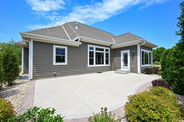 36860 Stillwater DRIVE, Summit, WI 53066