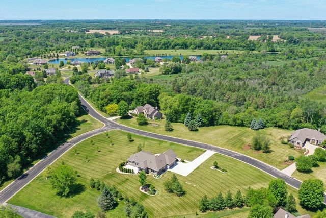 36860 Stillwater DRIVE, Summit, WI 53066