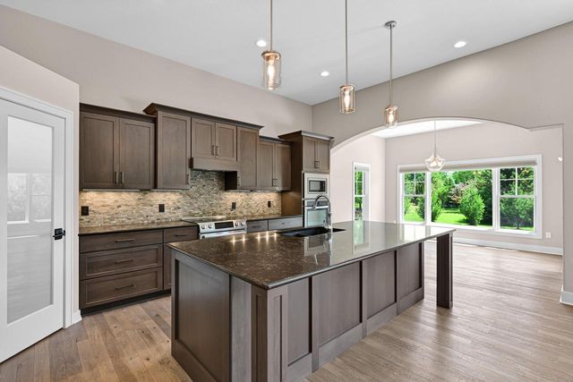 36860 Stillwater DRIVE, Summit, WI 53066