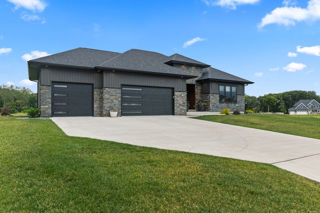 352 Madison Drive, Riverdale, IA 52722