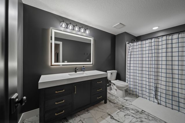 352 Madison Drive, Riverdale, IA 52722