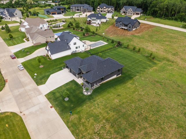 352 Madison Drive, Riverdale, IA 52722